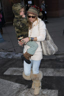 Kate Hudson and Ryder spend the whole afternoon Christmas shopping