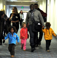 Heidi And Seal Arrive With Family