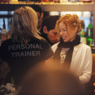 KYLIE MINOGUE AND BOYFRIEND DINE OUT 