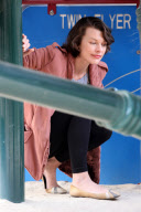 Milla Jovovich and Ever have a play date at Coldwater Park