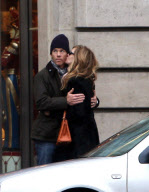 EXCLUSIVE: Julia Roberts and her husband danny Moder strolling in Paris
