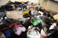 (11)HAITI-PORT-AU-PRINCE-ELECTRICAL APPLIANCE SHOP-LOOT