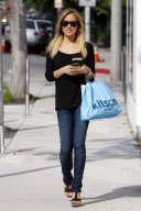 'The Hills' hottie KRISTIN CAVALLARI leaving Kitson with a satisfied smile in Beverly Hills