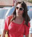 Britney Spears shops Valentines Day with no bra!
