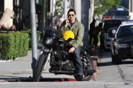 Olivier Martinez attempts to make a phone call the Safe Way
