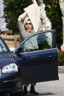 *EXCLUSIVE* Tracey Ullman goes House Hunting