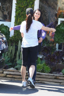 EXCLUSIVE Sandra Bullock buys flowers, gives hugs