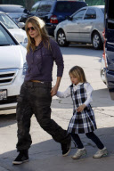 Model-mom HEIDI KLUM picks up JOHAN and LENI from martial arts classes