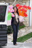 EXCLUSIVE Jennifer Love Hewitt prepares for her mom's b-day party