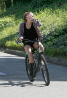 Cute couple MILEY CYRUS and LIAM HEMSWORTH going for a bike ride