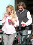 Is There Trouble Between Britney Spears and Jason? 