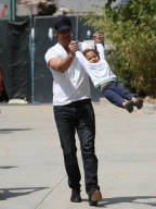 EXCLUSIVE... Exclusive...Halle Berry, Gabriel Aubry & Nahla Enjoy A Family Day At The Zoo!