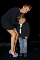 Sylvie van der Vaart picks up the Famous Mama of the Year Award