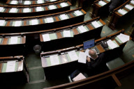 (3)BELGIUM-POLITICAL CRISIS