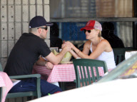 Reese Witherspoon Enjoys Her New Man!