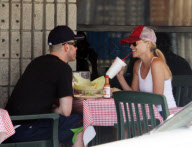 Reese Witherspoon Enjoys Her New Man!