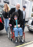 EXC ELIZABETH TAYLOR IN LONDON