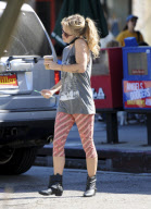 Taryn Manning Grabs A Coffee