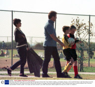 Mel Gibson with Wife Robyn Moore at a Saturday Morning Soccer School with Their Children in Malibu, Los Angeles, America - 25 Oct 1997