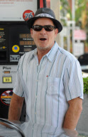 Charlie Sheen prepares for jail