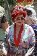 Kelly and Sharon Osbourne get the royal treatment at Los Angeles Pride Parade