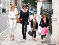 KATE MOSS AND SADIE FROST