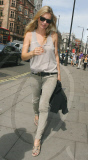KATE MOSS SHOPPING AND LUNCHING 