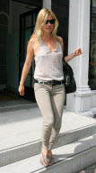 KATE MOSS SHOPPING AND LUNCHING 