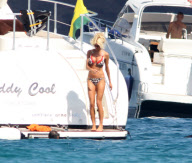 Victoria Silvstedt spent holidays on luxury boat in Saint Tropez