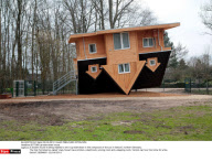 GETTORF:Up-side-down house