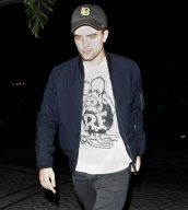 Spend a night in Hollywood with Robert Pattinson!