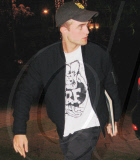 Spend a night in Hollywood with Robert Pattinson!