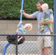 Liev Schreiber with his sons Samuel and Alexander, Los Angeles, America - 21 Jul 2010