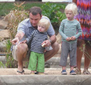 Liev Schreiber with his sons Samuel and Alexander, Los Angeles, America - 21 Jul 2010