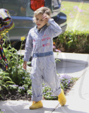 Gwen Stefani and Family Take A Trip To Mom's House