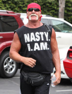 EXCLUSIVE Hulk Hogan and family at Gold's Gym