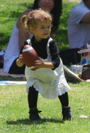 *EXCLUSIVE* Cash Warren and Honor have a daddy and me day