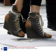 Donna Air shopping in Chelsea, London, Britain - 29 Sep 2009