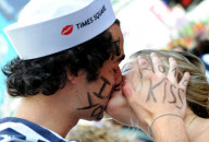 (1)U.S.-NEW YORK-V-J DAY KISS-COMMEMORATION