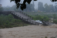 CHINA-SICHUAN-CHENGDU-BRIDGE-COLLAPSE (CN)