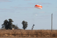 Stunt pilot Dino Moline loses a wing during a display, El Trebol, Santa Fe, Argentina - 15 Aug 2010