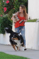 *EXCLUSIVE* Hillary Duff : Newlywed Dog Walker