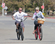 Pink Lights Up Before Exercise