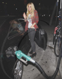 Lindsay Lohan car trouble!