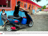 ROMANIA: Deported Roma return to homeland