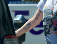 Frances Bean Cobain Shops and Lunches in L.A.