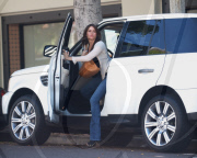 Sofia Vergara Shops At Three Different Stores And Gets A Parking Ticket