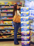 Sofia Vergara Shops At Three Different Stores And Gets A Parking Ticket