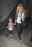 Max Is Super Happy To Do Dinner With Mom Christina Aguilera