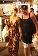 Paris Hilton, Cy Waits
